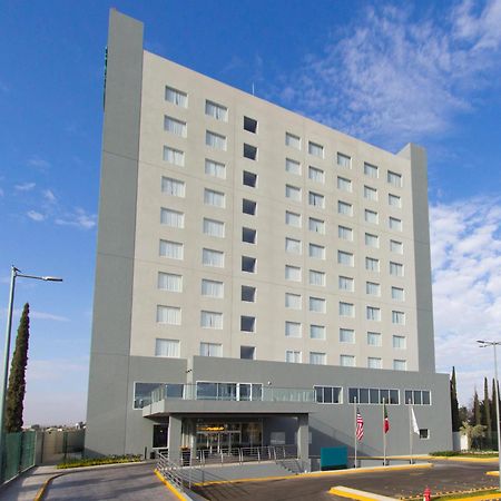 Fiesta Inn Suites Aeropuerto Del Bajio Силао Екстериор снимка